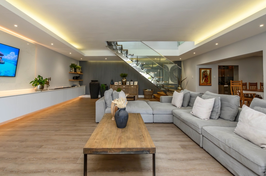 4 Bedroom Property for Sale in Summerstrand Eastern Cape